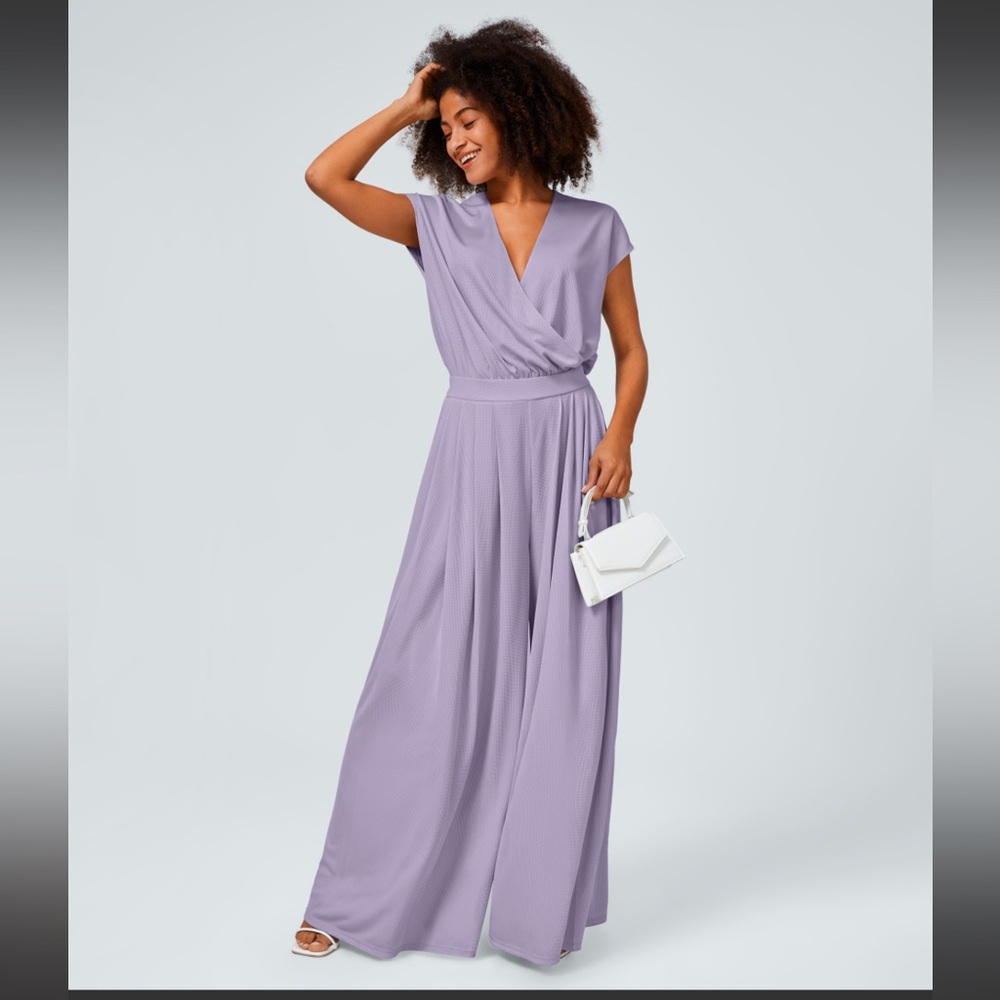 V Neck Short Sleeve Side Pocket Wide Leg Flowy Waffle Casual Jumpsuit | S Petite - Picture 7 of 16